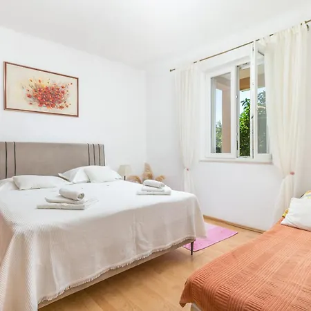 With Parking Space - 27140 Apartamento Trogir