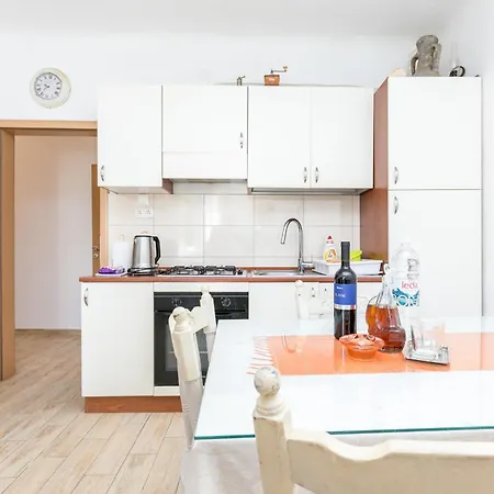 Apartamento With Parking Space - 27140 Trogir